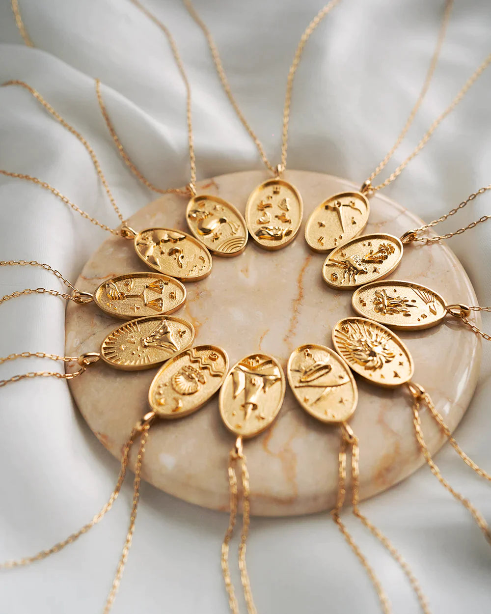 PISCES | GOLD ZODIAC NECKLACE