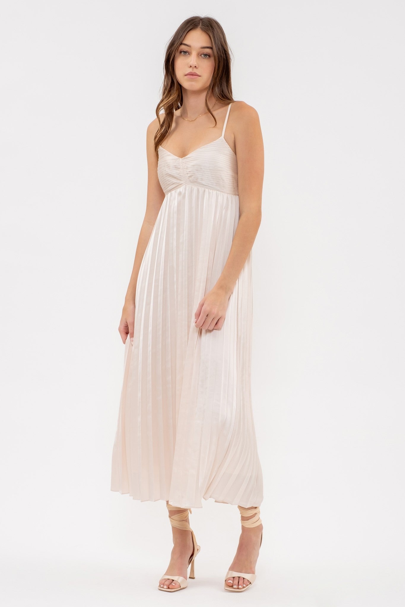 Sleeveless Empire Waist Pleated Midi Dress