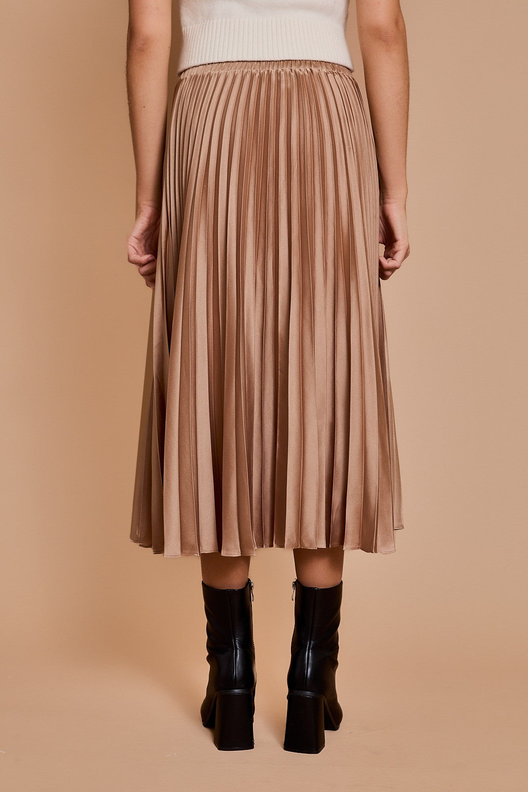 Pleated Elastic Waist Satin Skirt (Champagne)