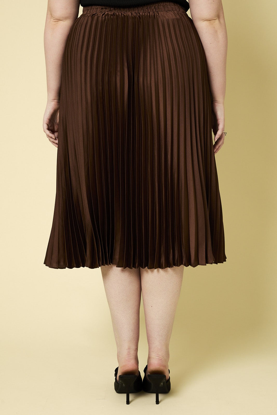 Elastic Waist Pleated Midi Skirt (Plus Size - Chocolate)