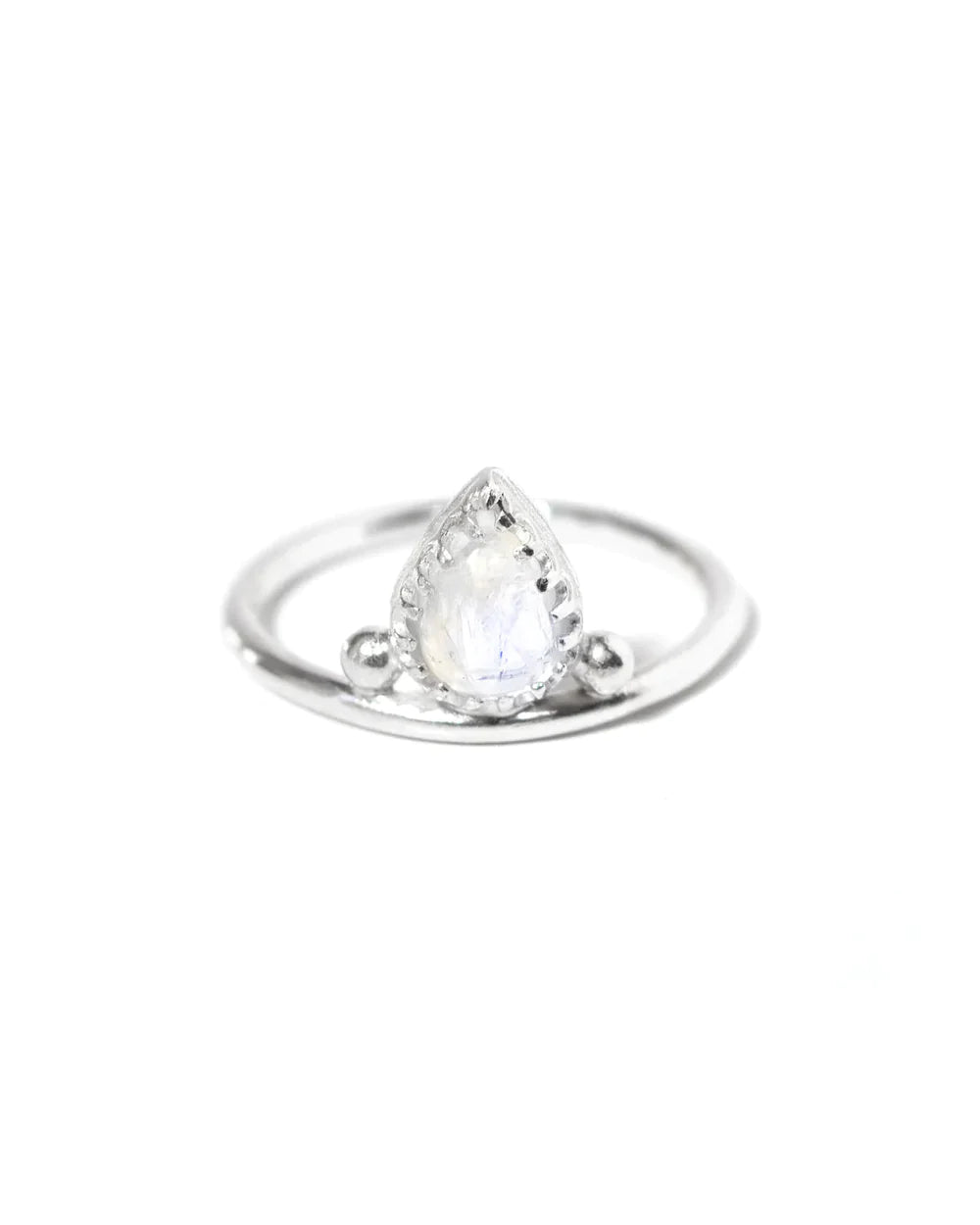 PERA | STERLING SILVER MOONSTONE RING