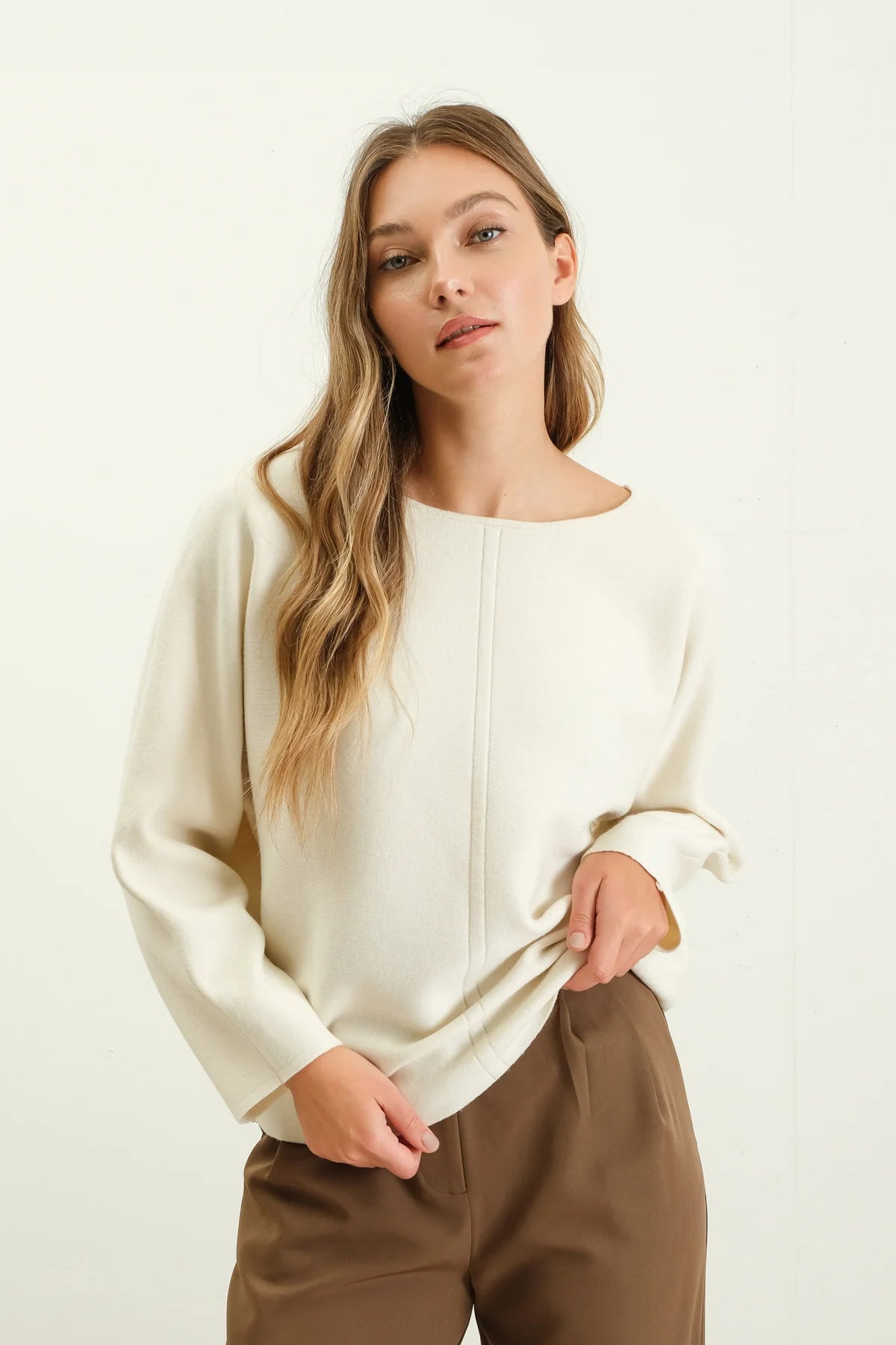 Solid Boat Neck Front Seam Knit Sweater (Cream)