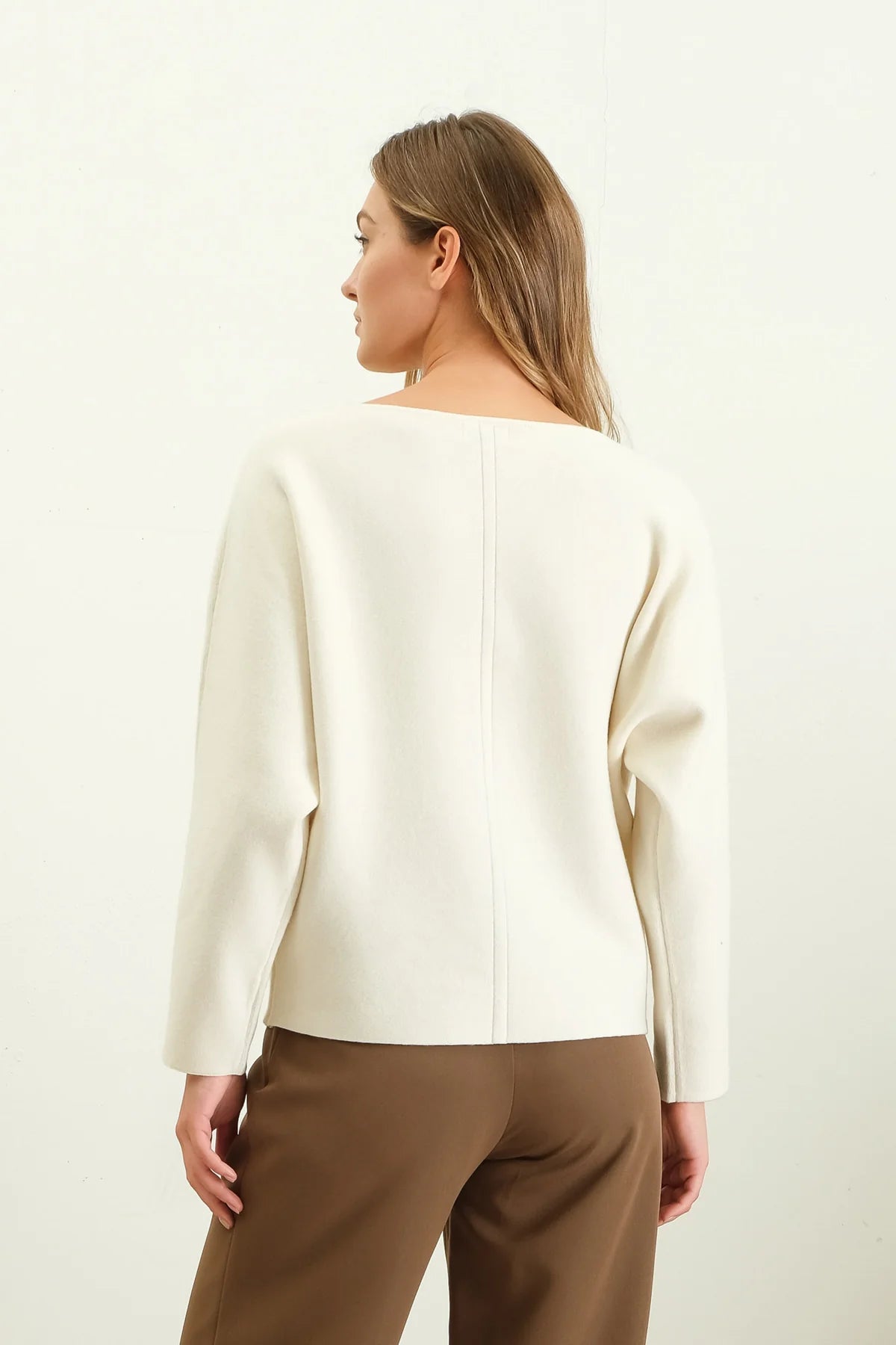 Solid Boat Neck Front Seam Knit Sweater (Cream)