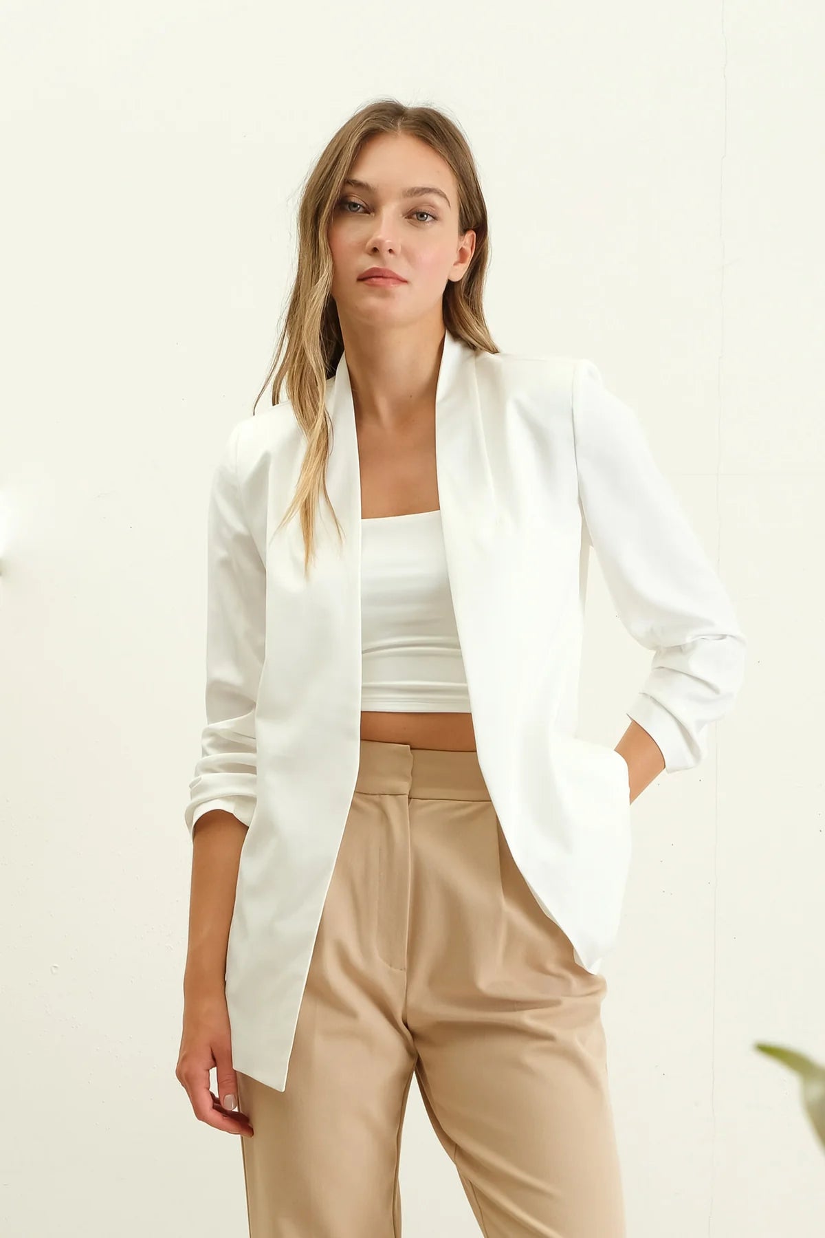 3/4 Ruched Sleeve Longline Blazer (White)