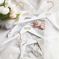 "Maid of Honor" Wooden Wedding Hanger